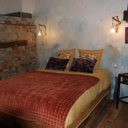 Maison D'Hotes Ainsi Soie T-Il Combovin Екстериор снимка