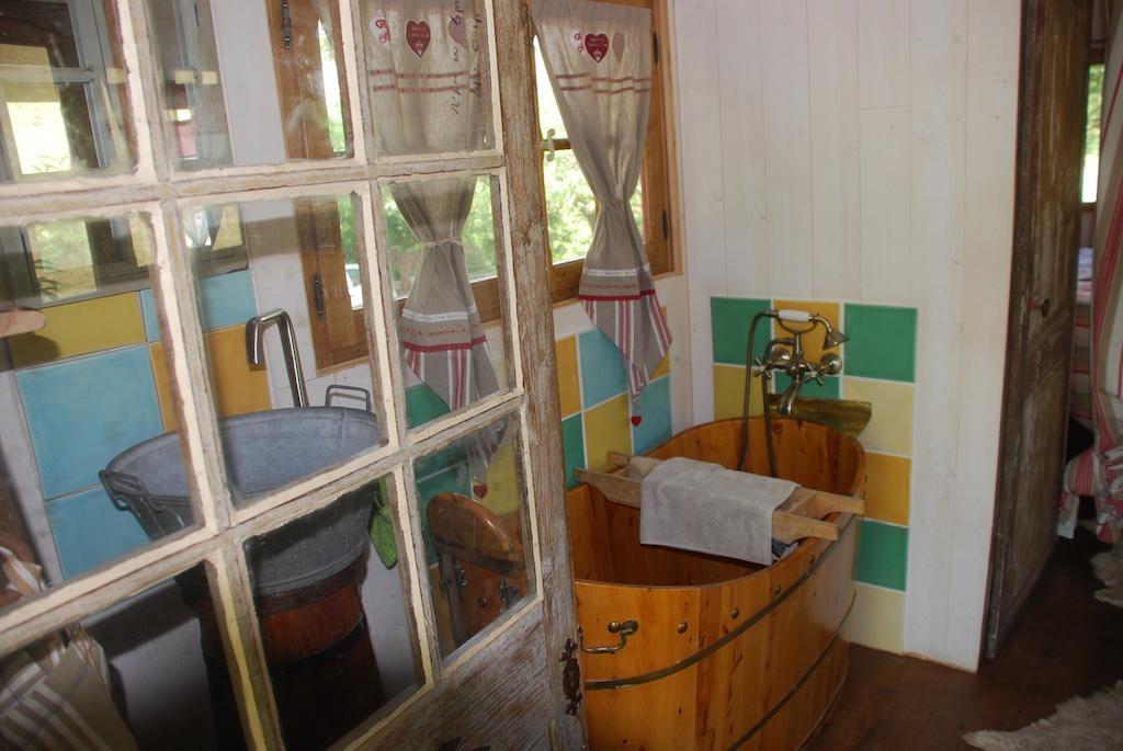 Maison D'Hotes Ainsi Soie T-Il Combovin Стая снимка