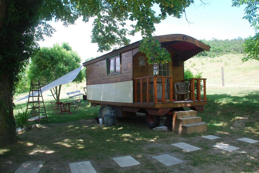 Maison D'Hotes Ainsi Soie T-Il Combovin Екстериор снимка