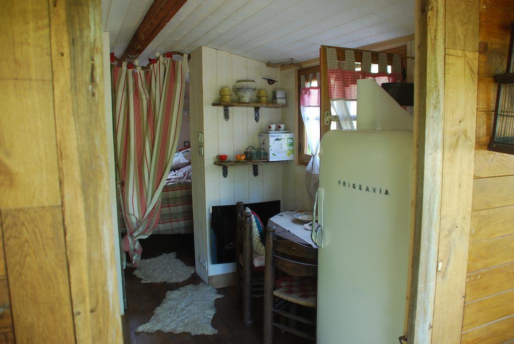 Maison D'Hotes Ainsi Soie T-Il Combovin Стая снимка