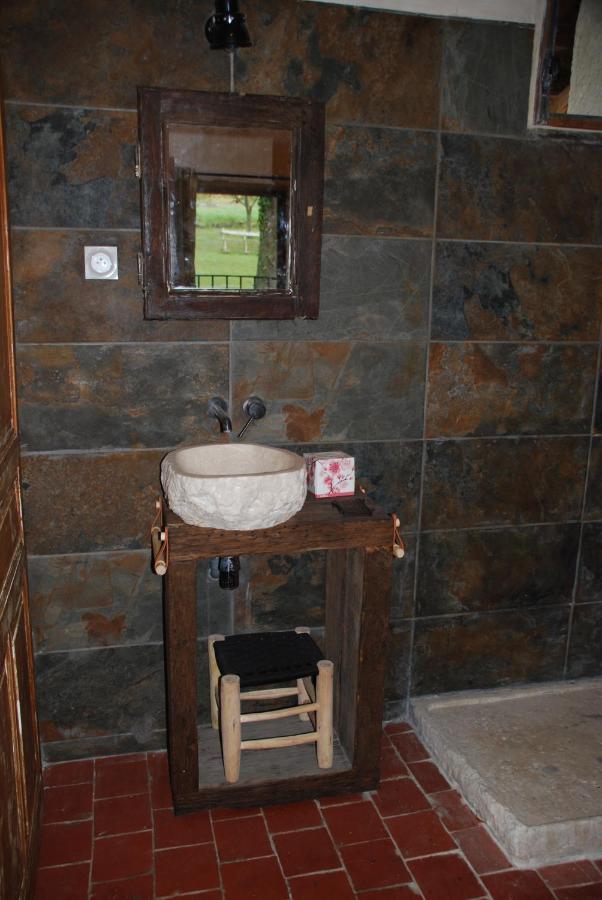 Maison D'Hotes Ainsi Soie T-Il Combovin Екстериор снимка