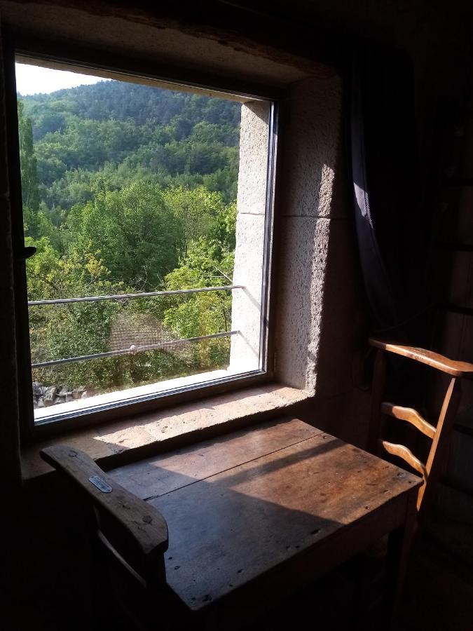 Maison D'Hotes Ainsi Soie T-Il Combovin Екстериор снимка